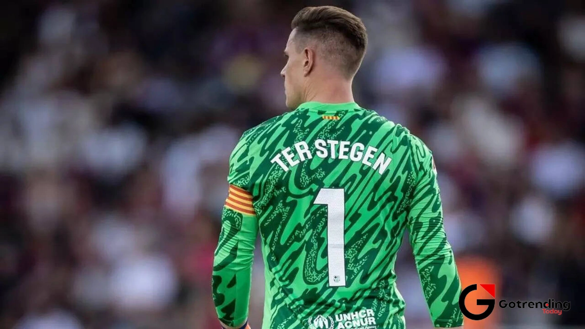 The Goalkeeper Who Thinks He's a Midfielder