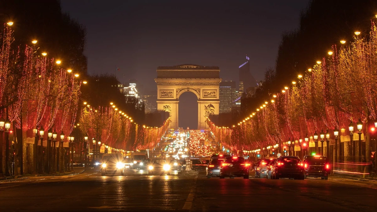 A Stroll Through History | From Royal Promenade to National Icon