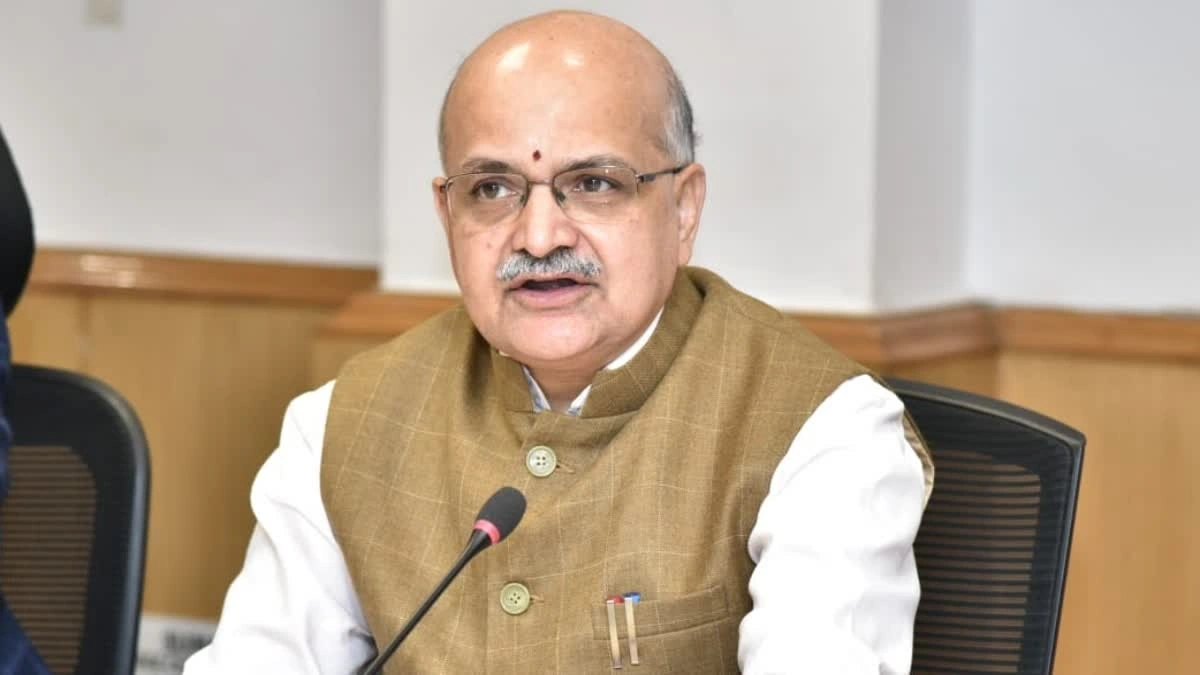 niti aayog ceo