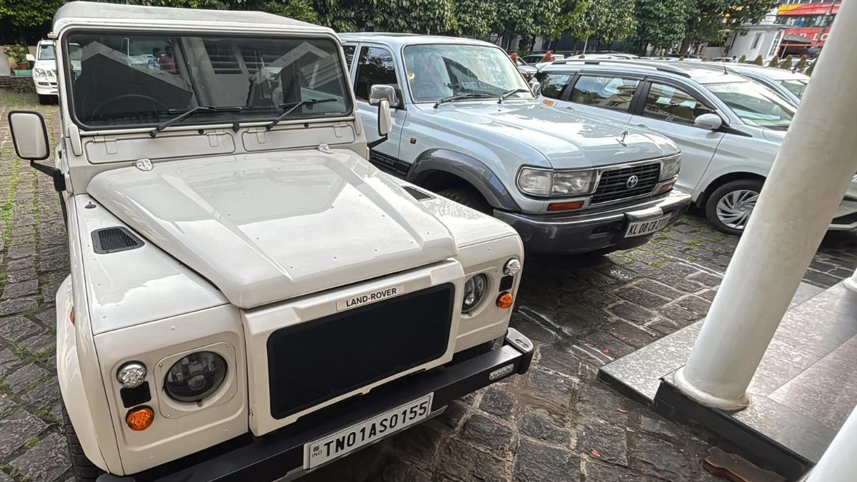 Luxury vehicles smuggling