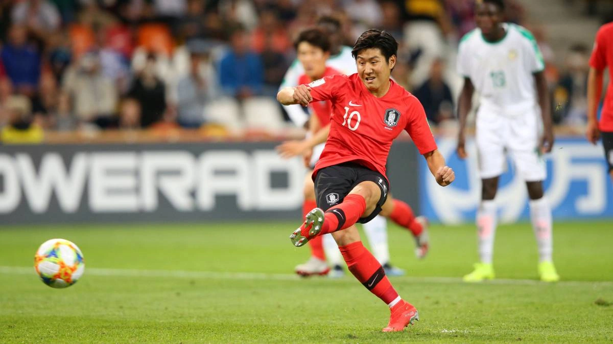 The "Korean Messi" Hype | Fact vs. Fiction
