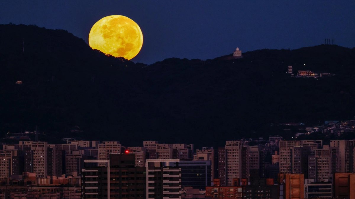 supermoon