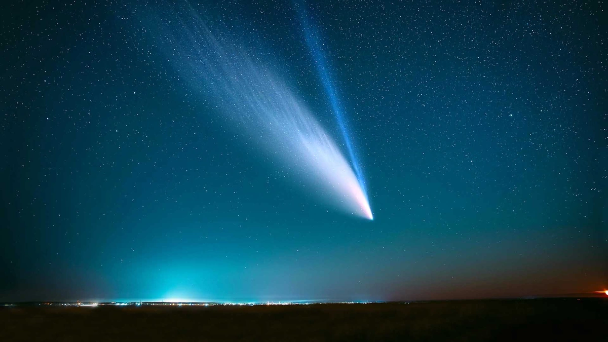 October's Sky Show | Catch These Two Visible Comets 2 Why You Should Care About Comets (Even If You're Not a Space Geek)